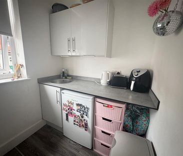 Caburn Road, Hove - Photo 4