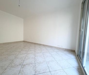 Location Appartement 3 pièces 54m² NICE 06000 - Photo 2