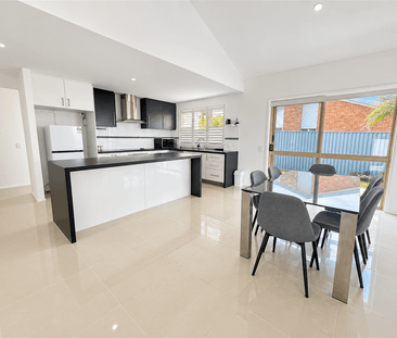 Fully Furnished Renovated Home with Spacious Outdoor Entertaining - Photo 5