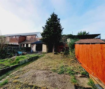 Fletcher Road, Rushden, Northants, NN10 - Photo 2