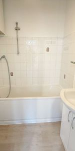 Studio Flat, Bath Street, Brighton - Photo 4