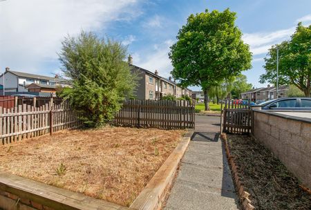 33 Westmount Avenue - Photo 5