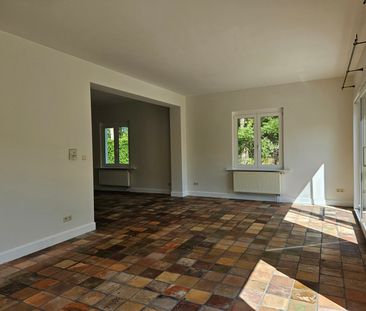 Woning met 3 slaapkamers, 2 badkamers, exclusief gelegen! - Photo 2