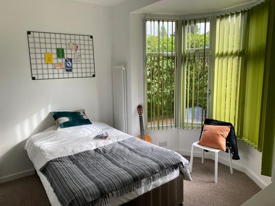 8 bedroom house to rent - Photo 1