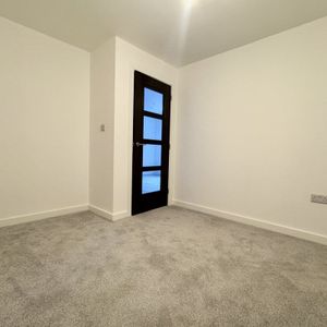 George Street - Photo 2