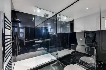 5 bedroom semi-detached house to rent - Photo 2
