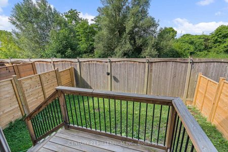 For Lease - 2368 Natasha Circle, Oakville, Ontario - Photo 2