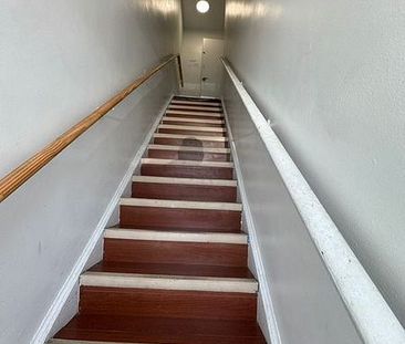 For Lease - 941A Lakeshore Road, Mississauga, Ontario - Photo 3