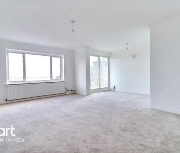 3 bedroom flat to rent - Photo 2
