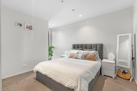 Chic 2BR 2 bath Apt with Views! - Photo 5