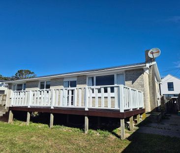 Convenience at it's finest! 3 bedroom | 1 Bathroom - Photo 6