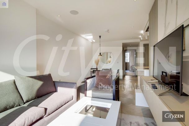 The Compton, 30 Lodge Road, London - Photo 1