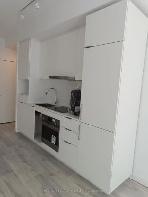 7 Golden Lions Heights #N 1206 - Photo 1