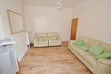 Albert Grove, Lenton, Nottingham, NG7 - Photo 2