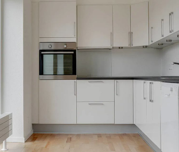 Moderne og lys lejlighed - Photo 3