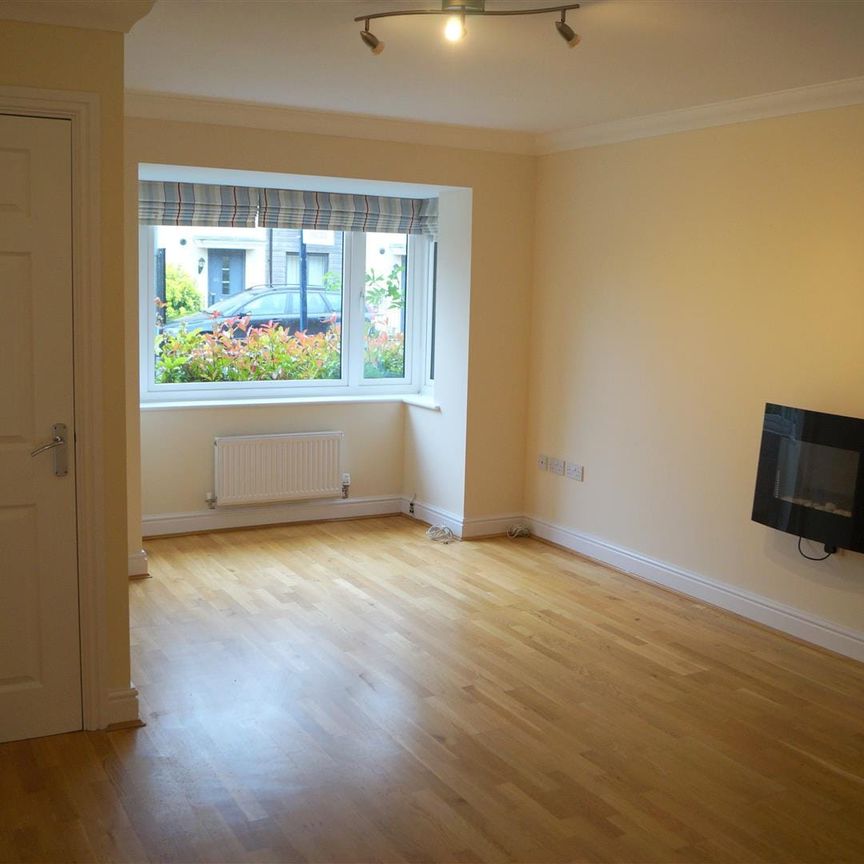 Selkirk Drive, Oakridge Park, Milton Keynes, MK14 - Photo 1