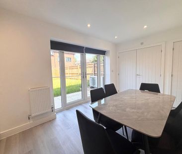 3 bedroom terraced house to rent - Photo 1