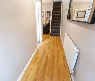 4 bedroom terraced house to rent - Photo 5