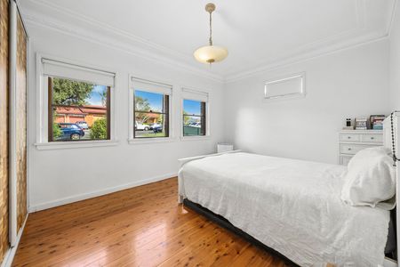 66 Pallamana Parade, Beverly Hills NSW 2209 - House For Rent | Domain - Photo 5