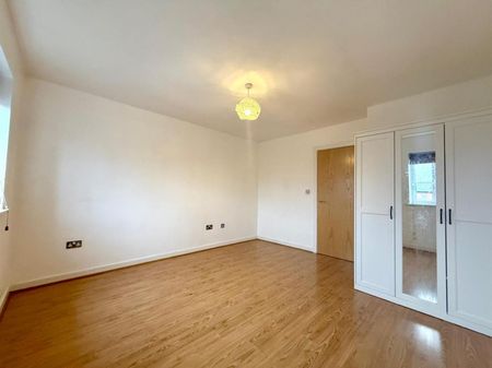 1 Bedroom Flat - Purpose Built To Let - Photo 4
