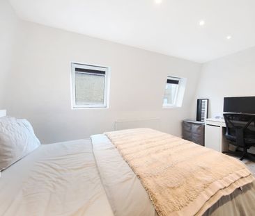 1 Bed Terraced House, Coliston Passage, SW18 - Photo 6