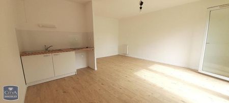 Location Appartement 1 pièce 34m² CORBEIL ESSONNES 91100 - Photo 2