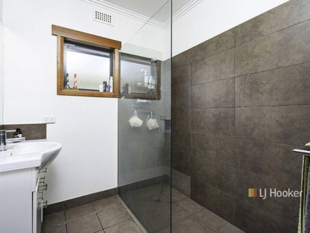 Comfortable Home in Convenient Quoiba Location - Photo 4