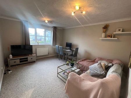 2 bedroom flat to rent - Photo 4