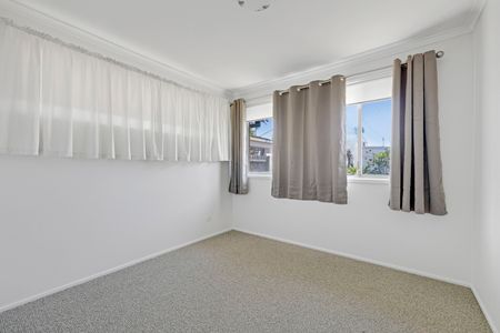 4 Summerland Key, Broadbeach Waters QLD 4218 - House For Rent | Domain - Photo 3