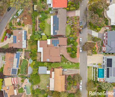 Spacious Family Home with Views, Multiple Living Areas & Fantastic ... - Photo 2