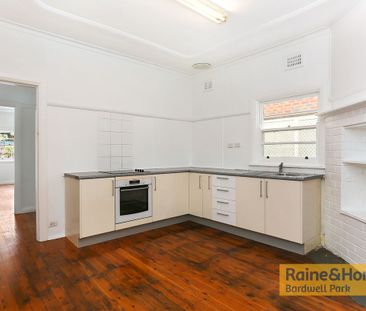 15 Loftus Street, Turrella, NSW 2205 - Photo 1