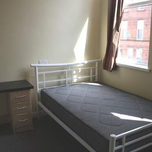 Unit E, 97 Fitzroy Avenue, Belfast, BT7 1HU - Photo 2
