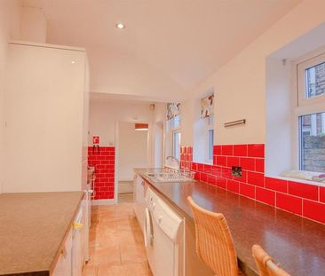 2 bedroom terraced house to rent - Photo 5