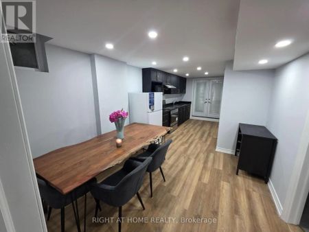 9 BOXDENE AVENUE - Photo 3