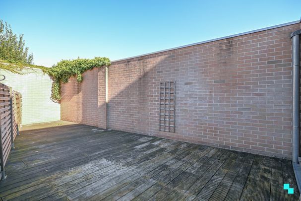 Verzorgde woning in centrum Oostrozebeke - Foto 1