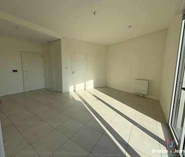 Location Appartement 1 pièce 31m² - Photo 3