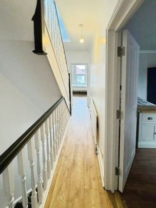 6 bedroom House To Let - Photo 1