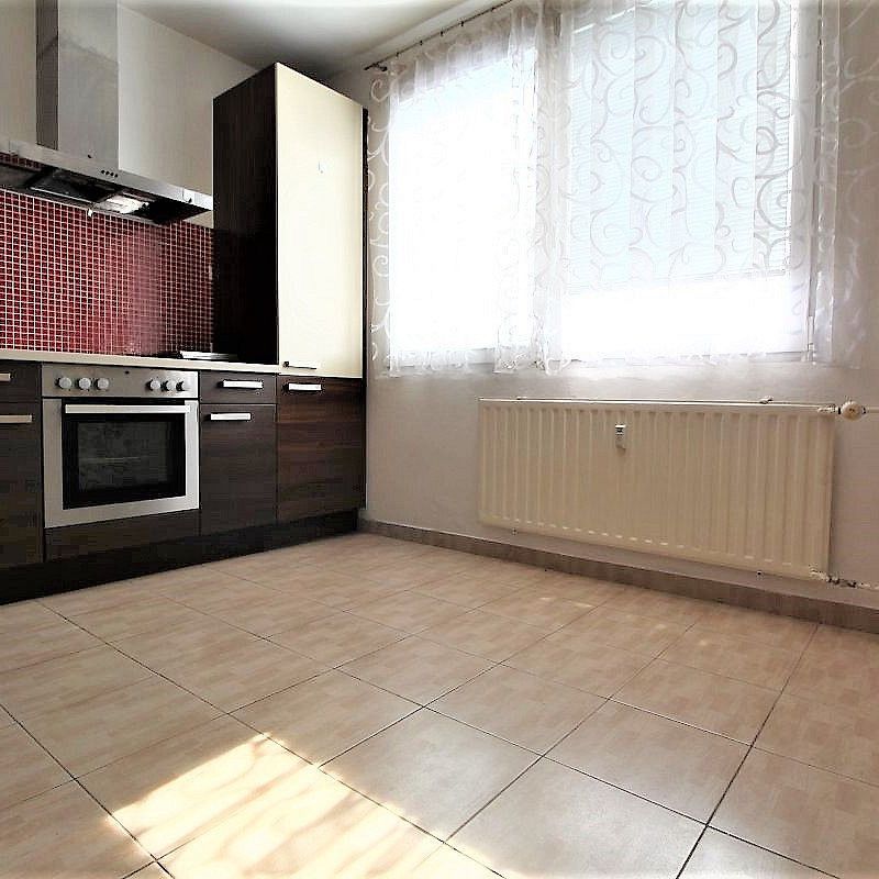 Pronájem bytu 2+1 60 m² - Photo 1