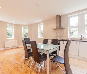 3 bedroom detached house to rent - Photo 2