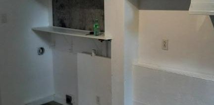 Libre imm 4.5 Rénové demi-sous sol 3plex 2 chambres (13×10 et 8x8) @ Vieux Longueuil - Photo 2