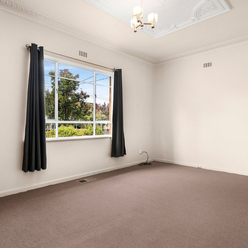 15 Gordon Street, Mont Albert VIC 3127 - Photo 1