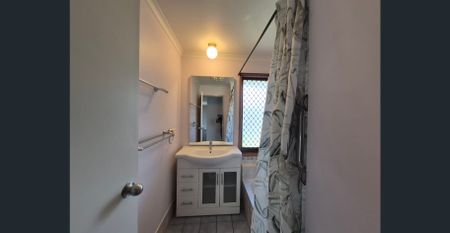 Solid, Warm & Inviting, Family Home - Photo 3