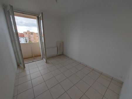 APPARTEMENT T4 73M - Photo 2