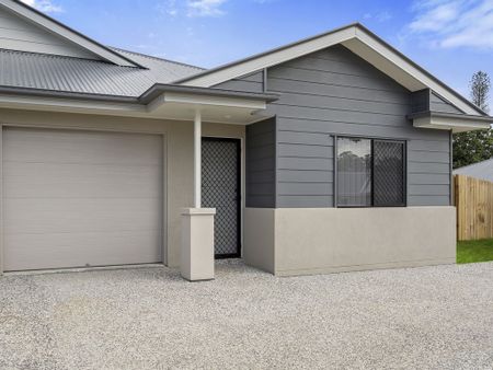 3 Bedroom Duplex Unit (Rent increase to $570 in June) - Photo 3