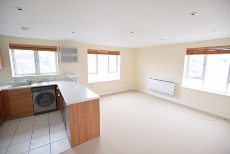 2 Bed Flat, Branagh Court, RG30 - Photo 3