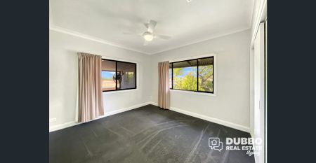 FOUR BEDROOM RETREAT IN WEST DUBBO - Photo 3