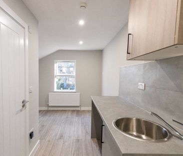 Studio Flat, Billington Road, SE14 - Photo 1