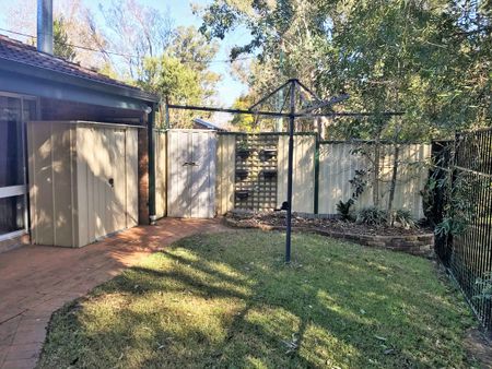 1/70 William Street, North Richmond NSW 2754 - Townhouse For Rent | Domain - Photo 2