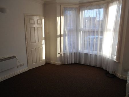 YEOVIL, BA20 1JW, Yeovil - Photo 4