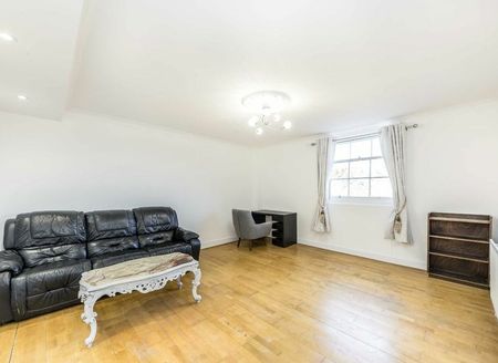 Stoke Newington Church Street - Photo 2